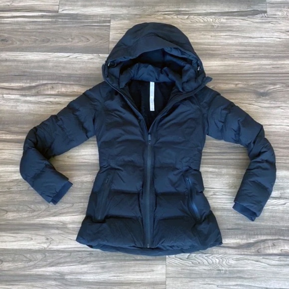Beautiful Lululemon Down Puffer - Picture 9 of 11